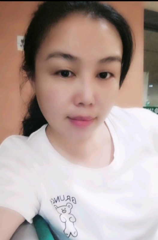 淡淡的云的第二张照片--汕头相亲服务中心