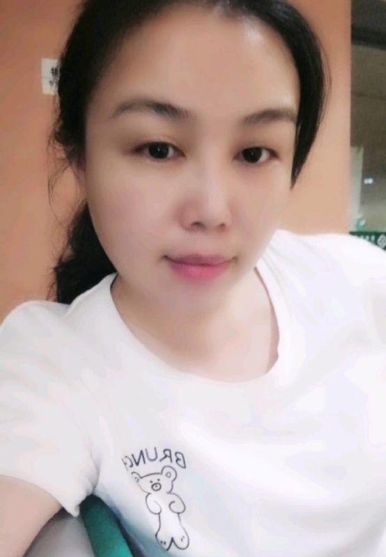 淡淡的云的第三张照片--汕头相亲服务中心