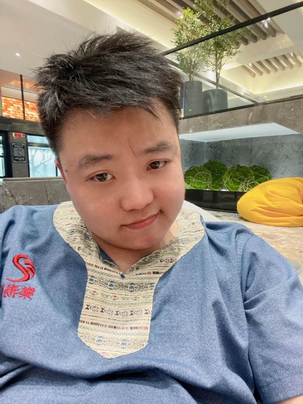 小恶魔的第一张照片--汕头相亲服务中心