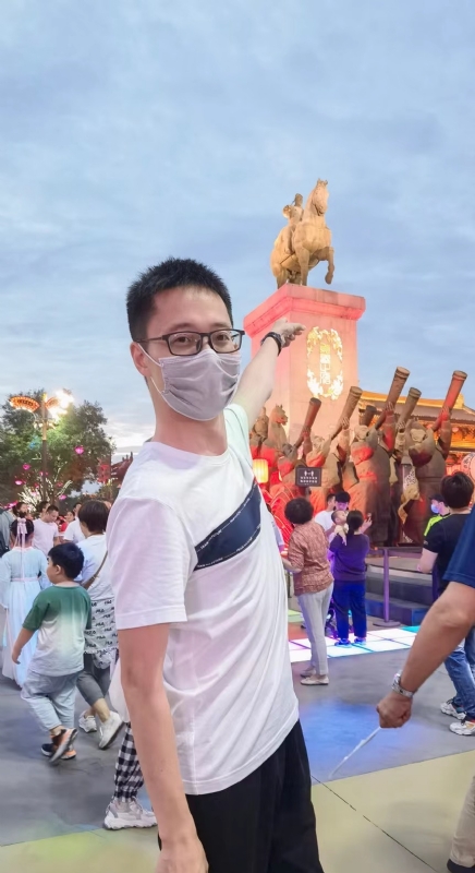 一休哥的第二张照片--汕头相亲服务中心