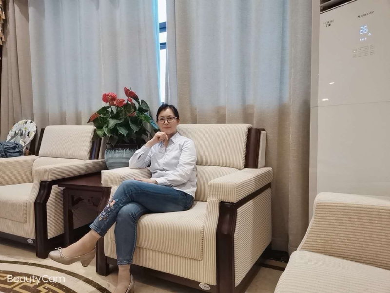 秋水伊人的第一张照片--汕头相亲服务中心