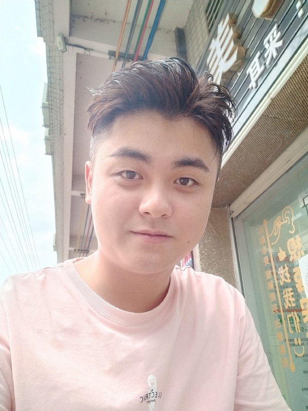 李健诚的第一张照片--汕头相亲服务中心