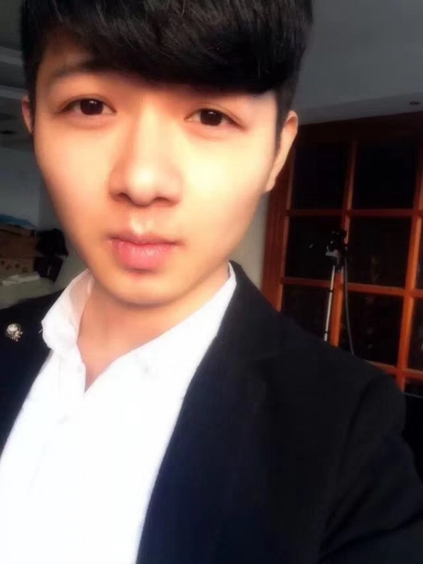 萨拉嘿呦的第一张照片--汕头相亲服务中心