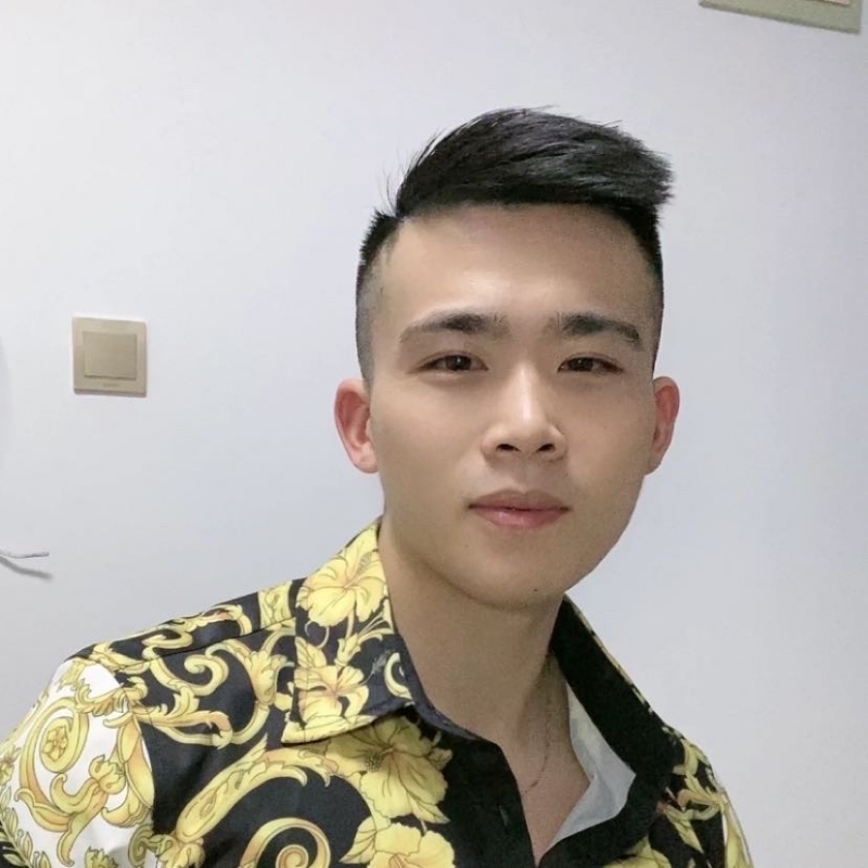 迷彩冲锋衣的第一张照片--汕头相亲服务中心