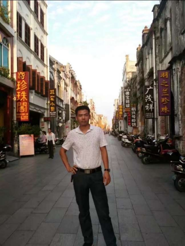 爱生活爱健康的第一张照片--汕头相亲服务中心