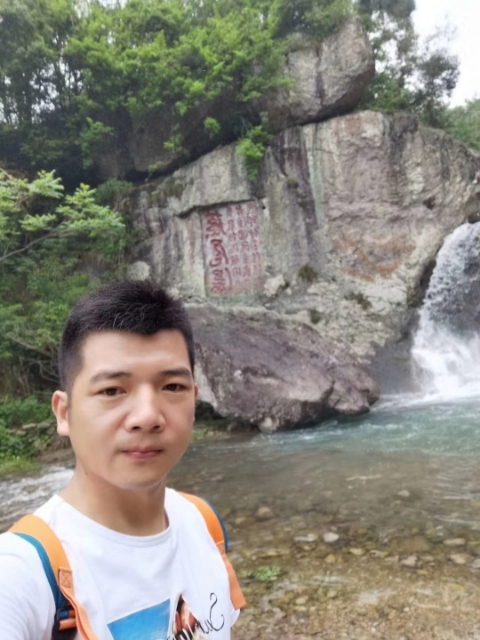 愿得一人心的第一张照片--汕头相亲服务中心