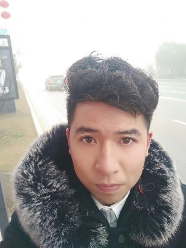 开心快乐每一天的第一张照片--汕头相亲服务中心