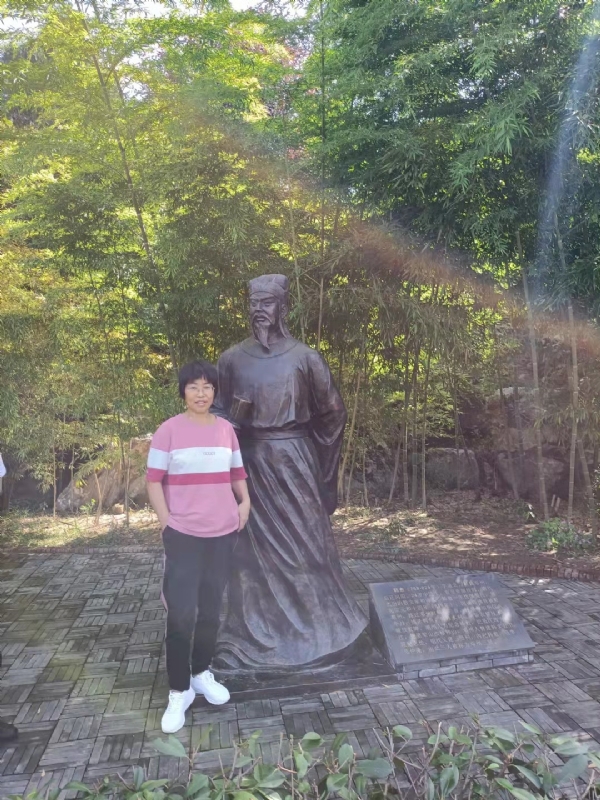 秋天的菊花的第一张照片--汕头相亲服务中心