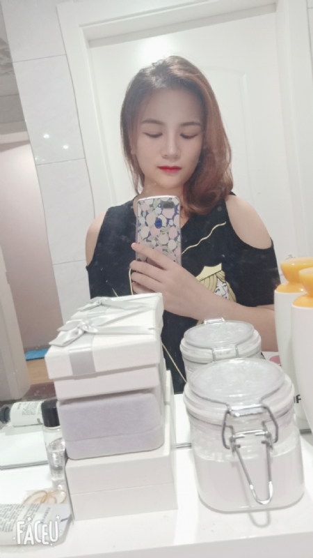 刘莲酥的第四张照片--汕头相亲服务中心