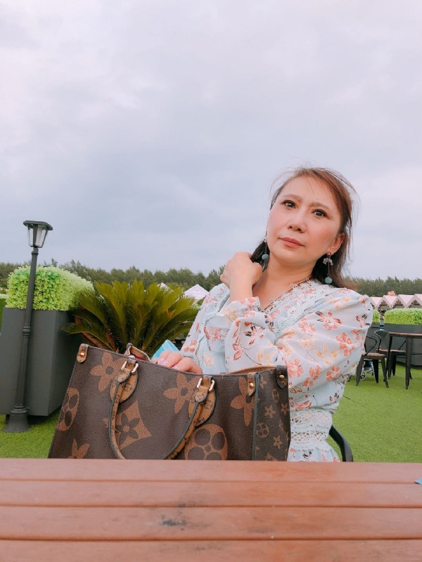 鸿运来的第一张照片--汕头相亲服务中心