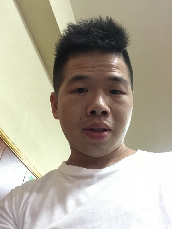 爱请简单点的第一张照片--汕头相亲服务中心