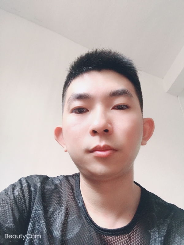 诚恳的第一张照片--汕头相亲服务中心