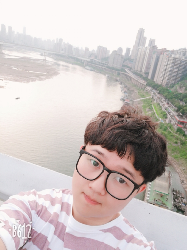 白夜行中人的第二张照片--汕头相亲服务中心