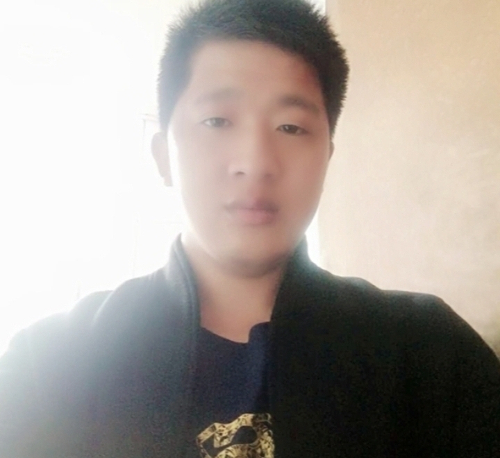 形影不离的第一张照片--汕头相亲服务中心