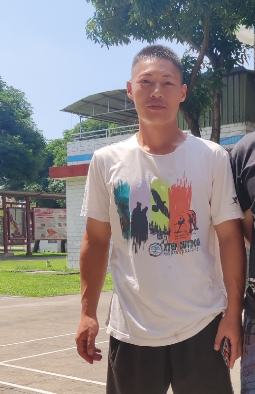 孤鹰的第一张照片--汕头相亲服务中心