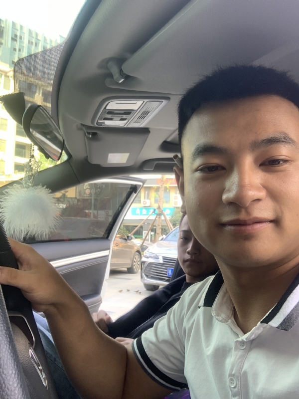 古有风琴的第三张照片--汕头相亲服务中心