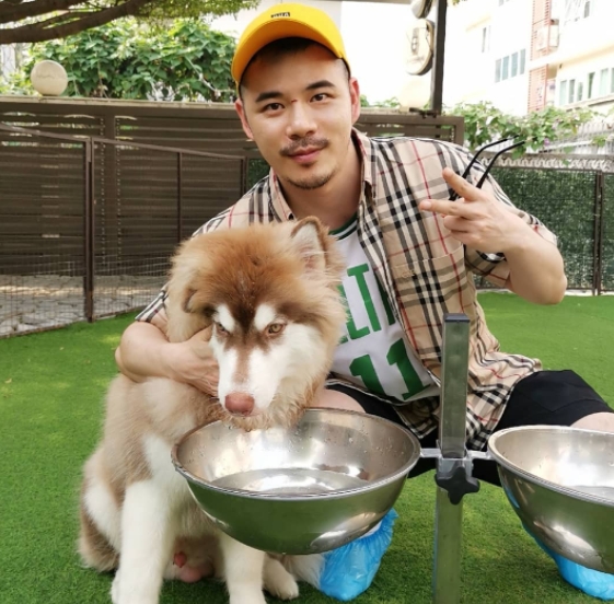 坚持的第一张照片--汕头相亲服务中心