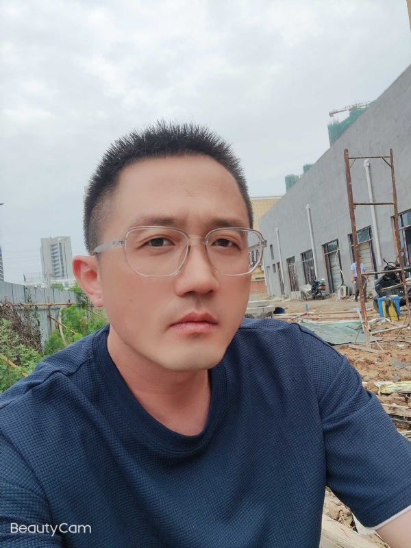 清风烈酒的第二张照片--汕头相亲服务中心