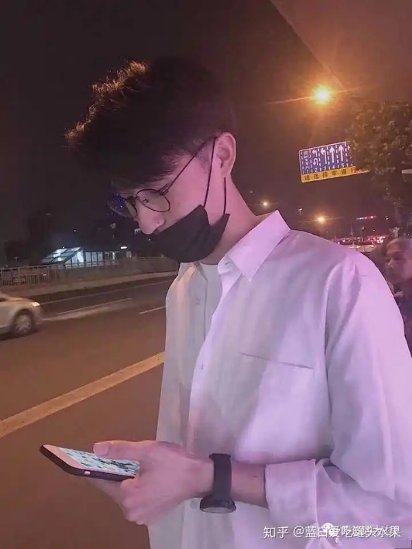 情圣的第一张照片--汕头相亲服务中心