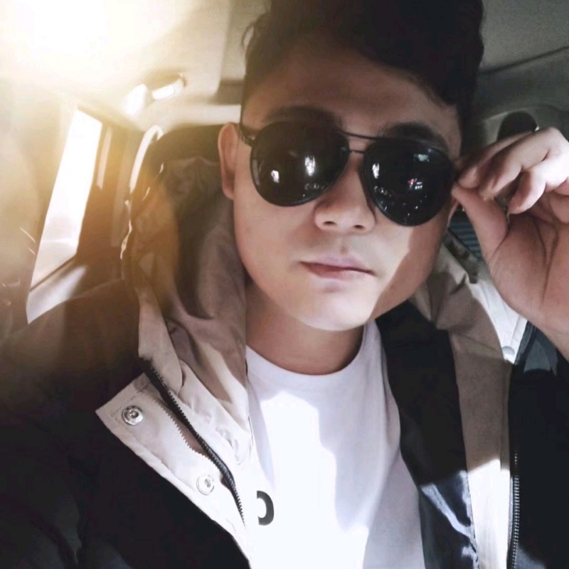 高大威武的第二张照片--汕头相亲服务中心