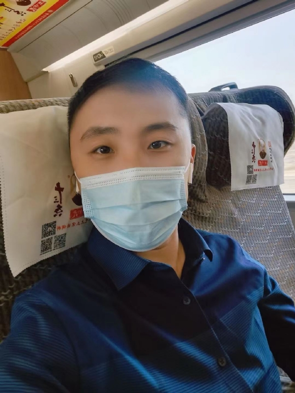 孤独的小屁猪的第二张照片--汕头相亲服务中心