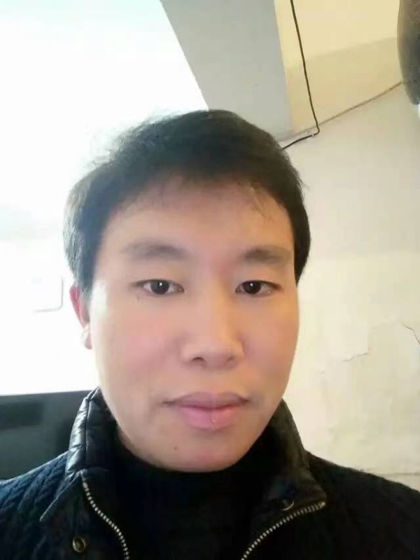 擎天柱的第三张照片--汕头相亲服务中心