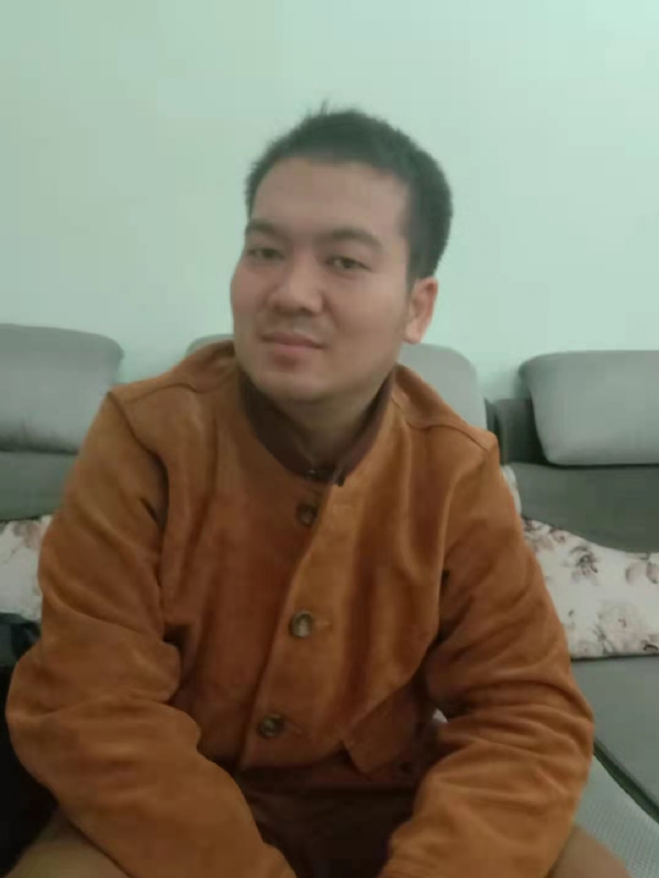 艺民的第一张照片--汕头相亲服务中心