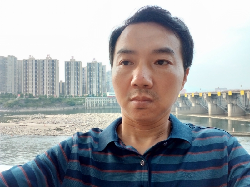 yangguang的第一张照片--汕头相亲服务中心