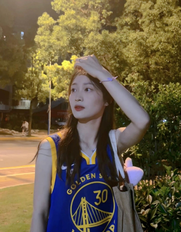 小趴菜的第三张照片--汕头相亲服务中心