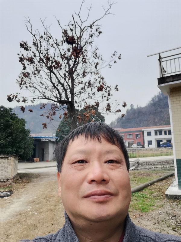 苏众青春冲浪的第二张照片--汕头相亲服务中心