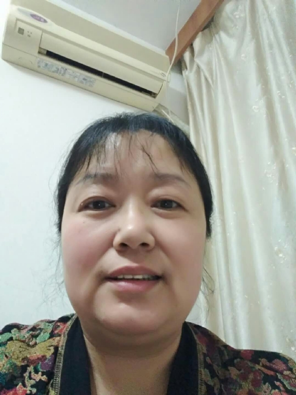 雨中漫步的第一张照片--汕头相亲服务中心