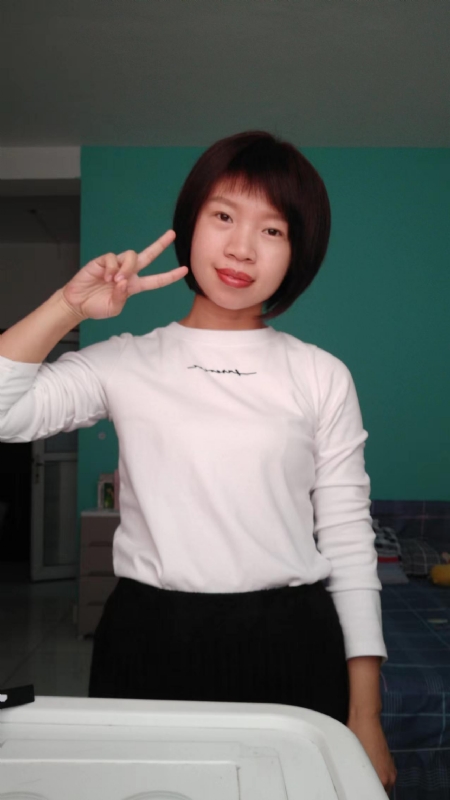 向日葵的第一张照片--汕头相亲服务中心