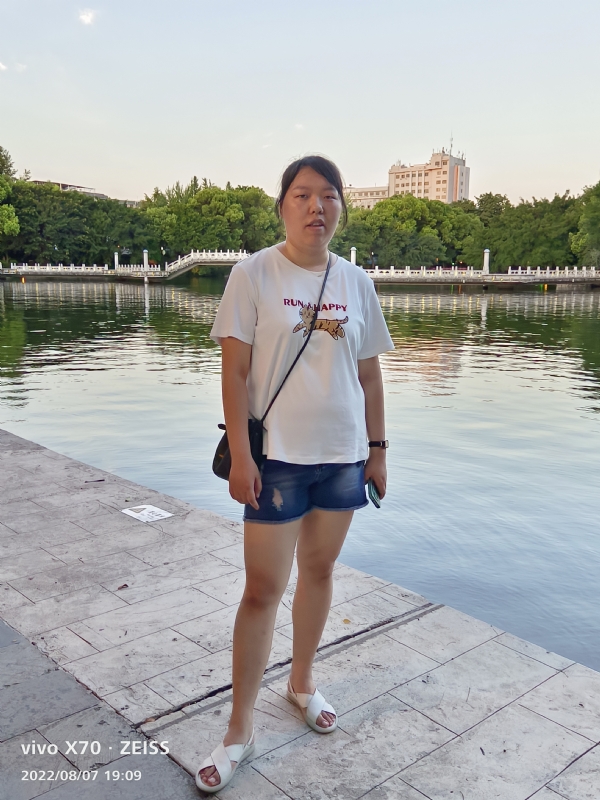 幸福触手可及的第一张照片--汕头相亲服务中心