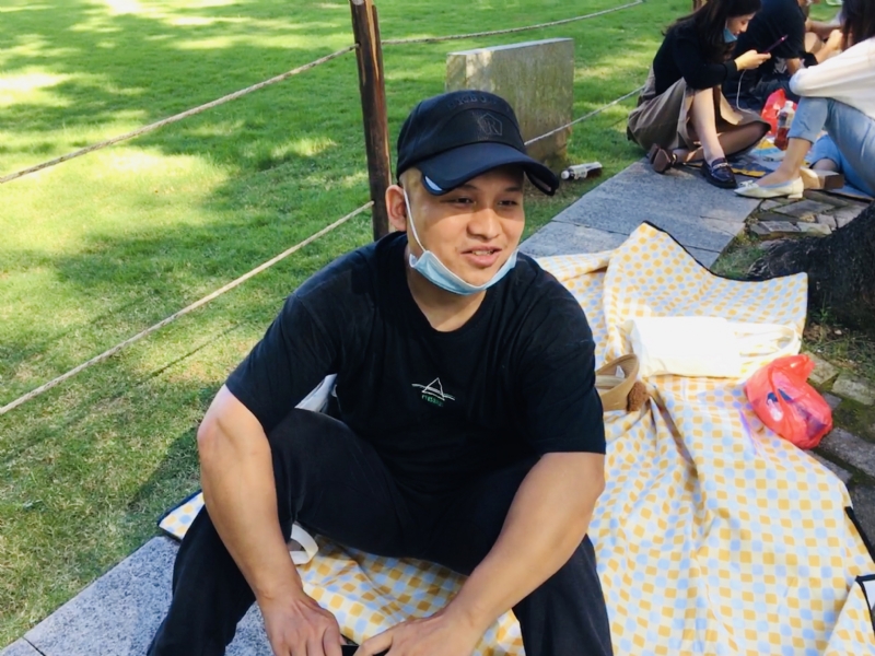 好大一颗石头的第一张照片--汕头相亲服务中心