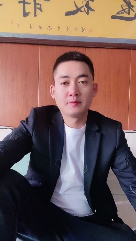 李泽胜的第一张照片--汕头相亲服务中心