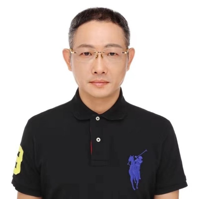 邱先森的第一张照片--汕头相亲服务中心