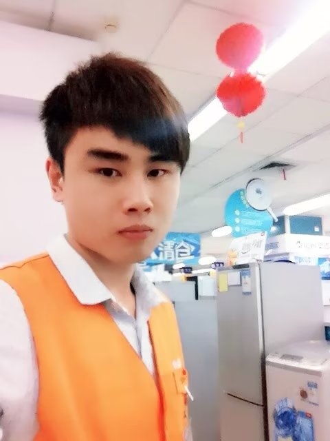 罗自强的第二张照片--汕头相亲服务中心