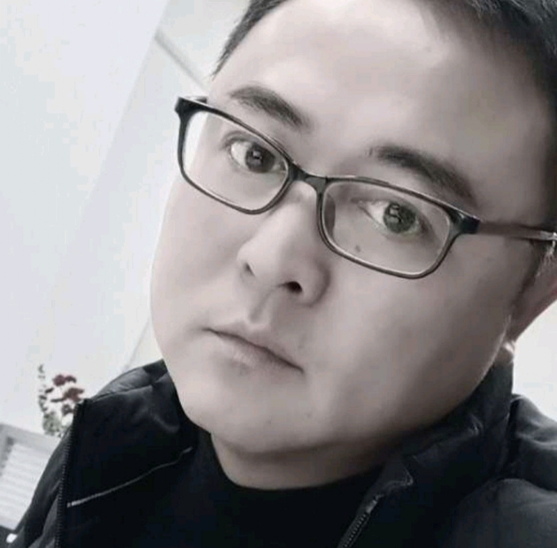 小石头的第二张照片--汕头相亲服务中心