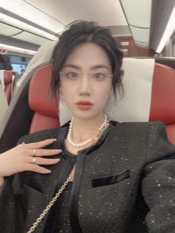 Alma的第三张照片--汕头相亲服务中心