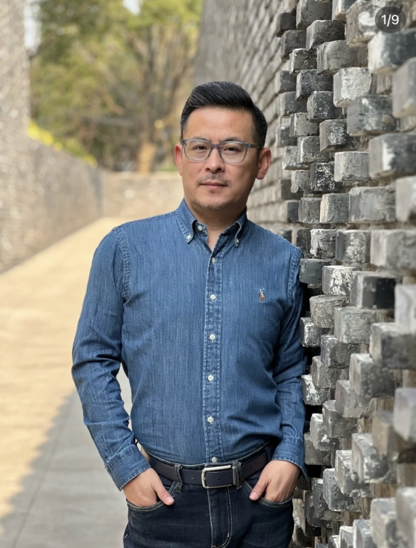 岁月不饶人的第一张照片--汕头相亲服务中心