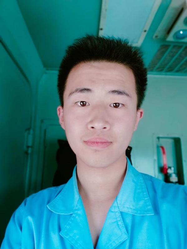 生而为人的第四张照片--汕头相亲服务中心