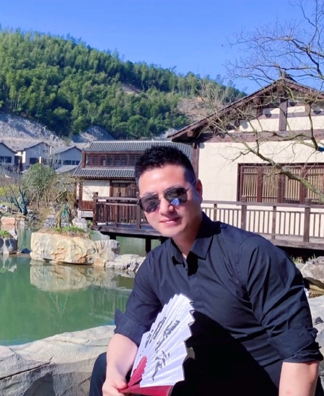 勿忘初心的第二张照片--汕头相亲服务中心