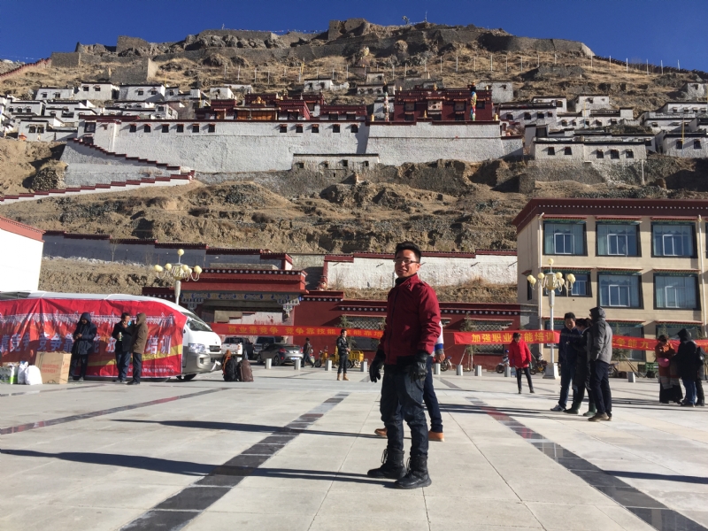 转身的第七张照片--汕头相亲服务中心