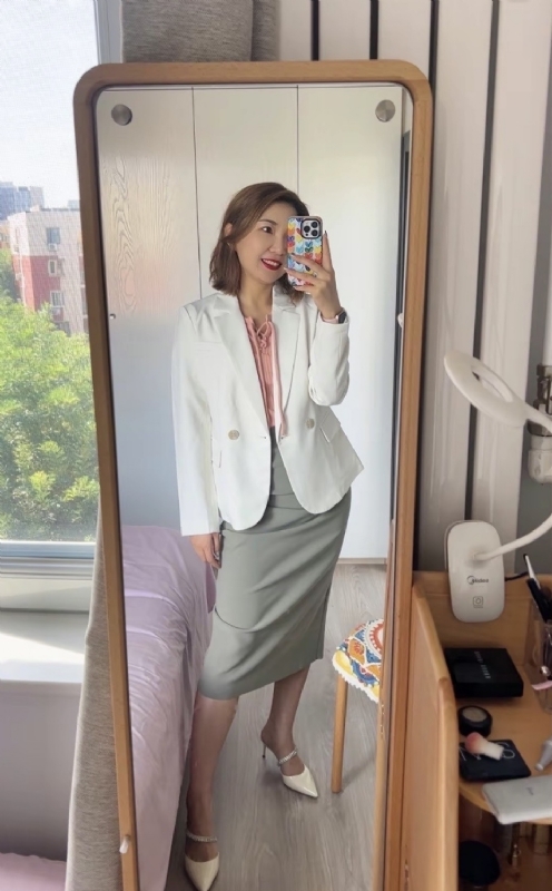 丽波的第三张照片--汕头相亲服务中心