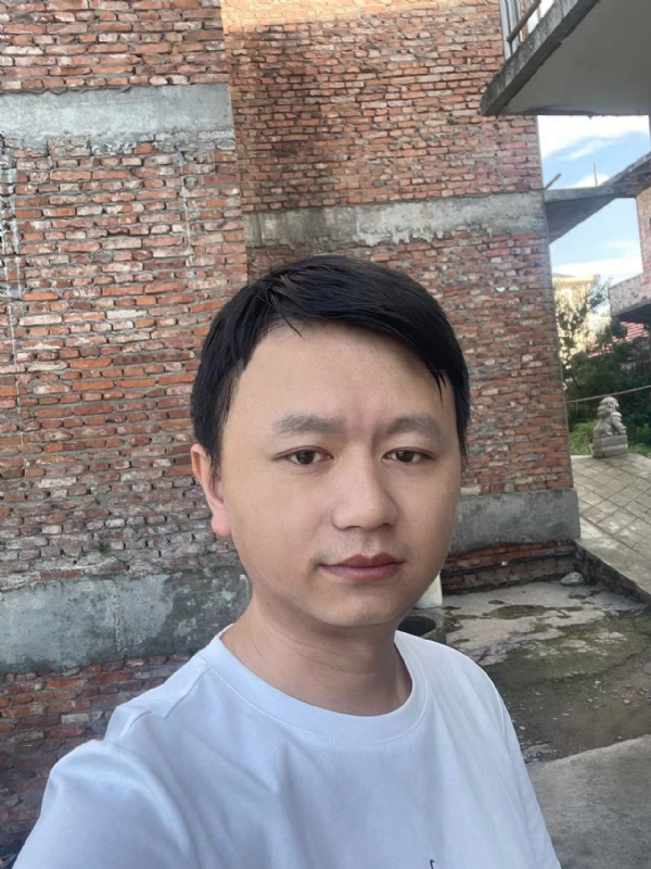 行人的第二张照片--汕头相亲服务中心