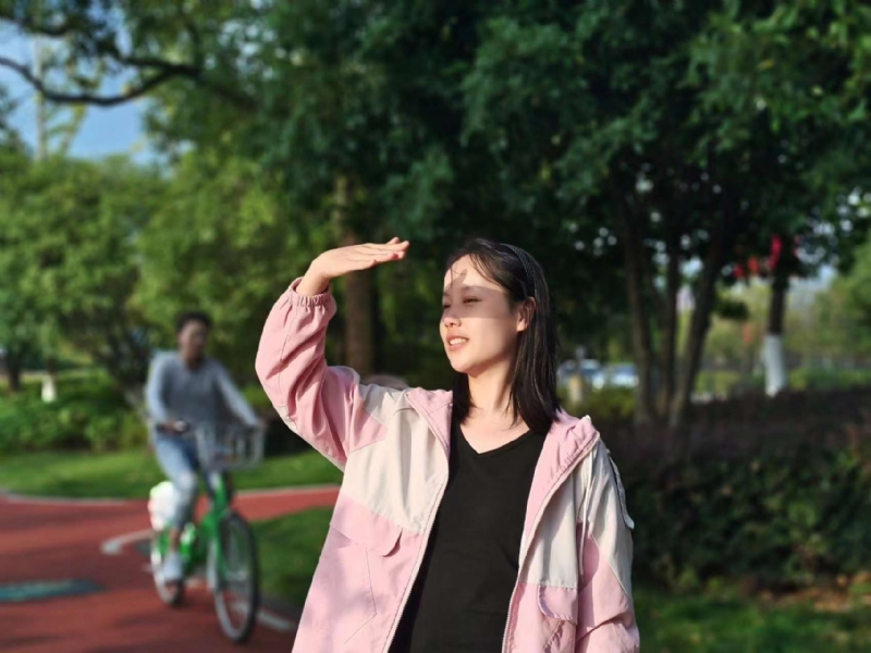 达拉崩吧的第一张照片--汕头相亲服务中心