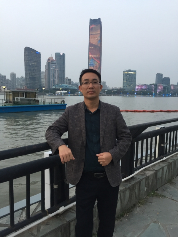 风月无边的第一张照片--汕头相亲服务中心