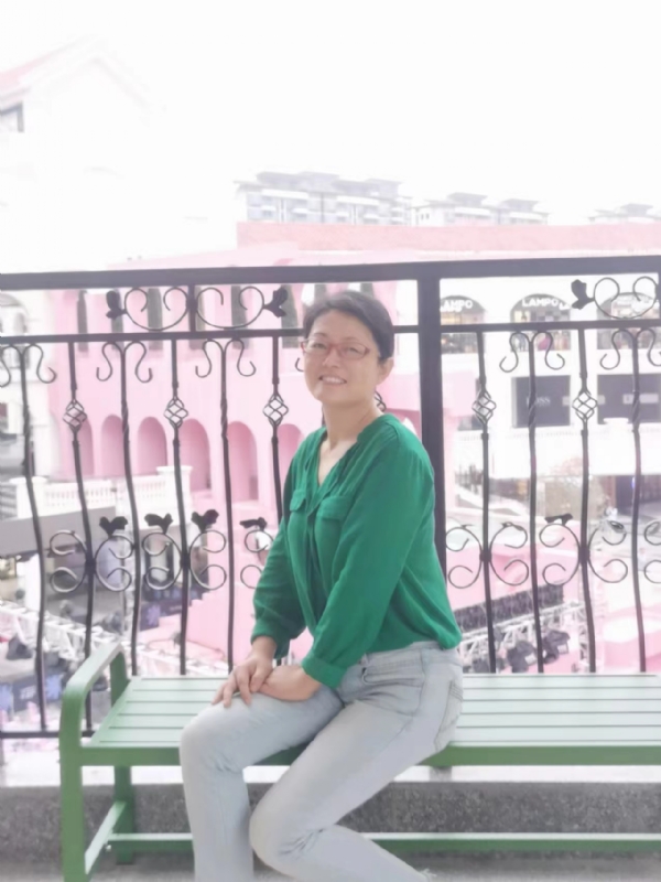 丽华的第三张照片--汕头相亲服务中心