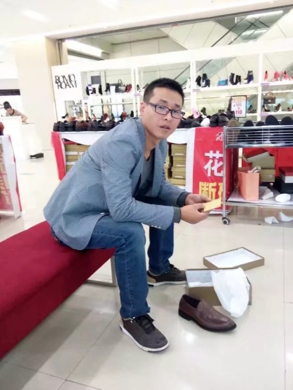 借我你的手的第一张照片--汕头相亲服务中心