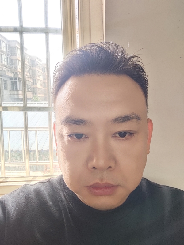 爱人先爱己的第一张照片--汕头相亲服务中心